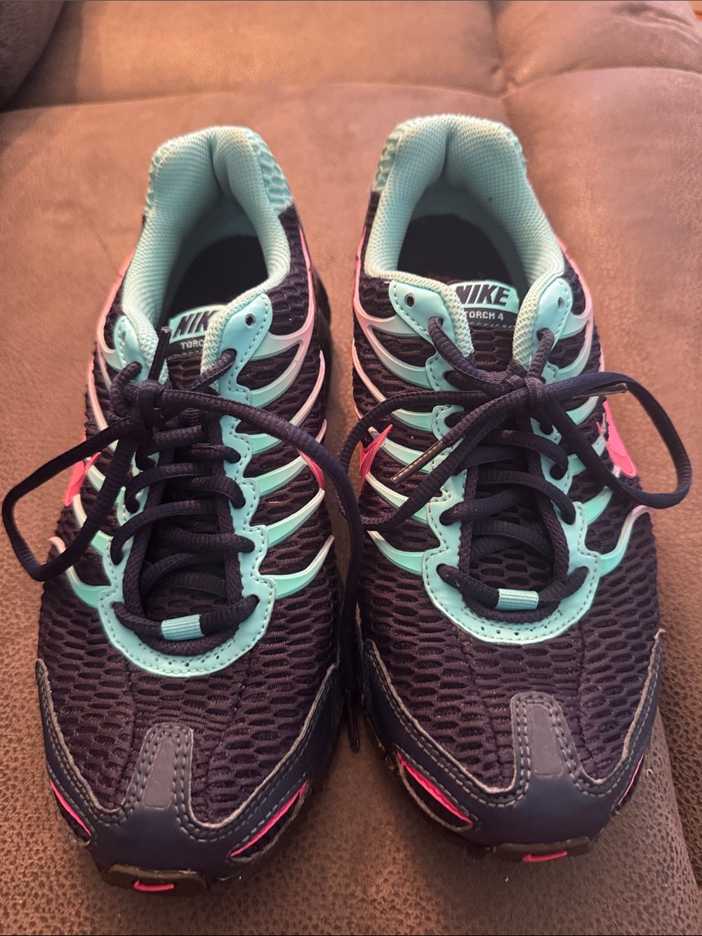NIKE AIR MAX TORCH 4 - Women’s Size 8